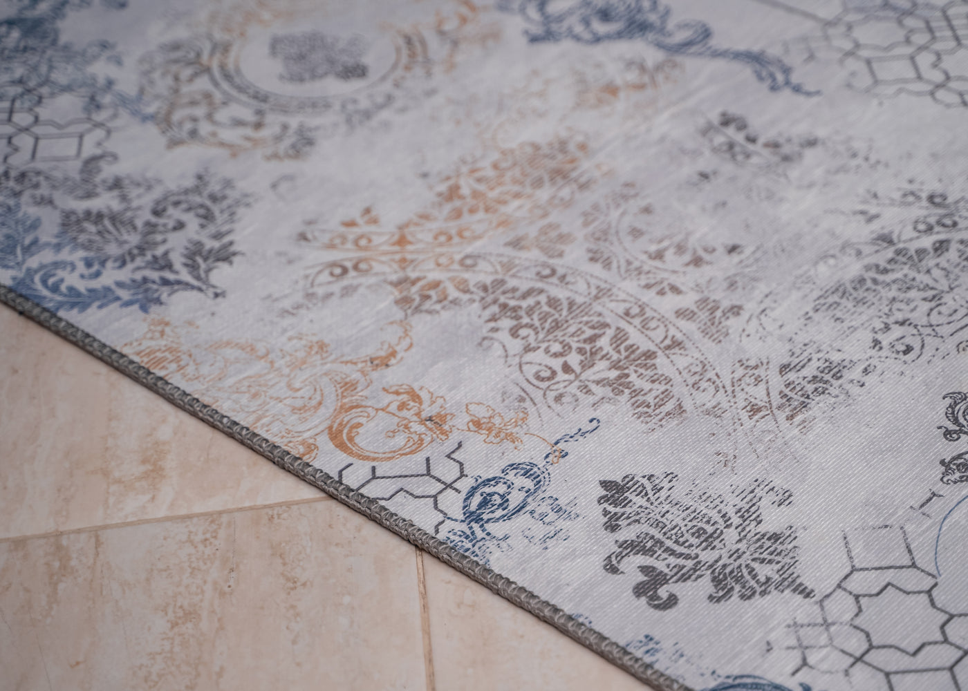 Alfa- Luxurious Soft Printed Rug