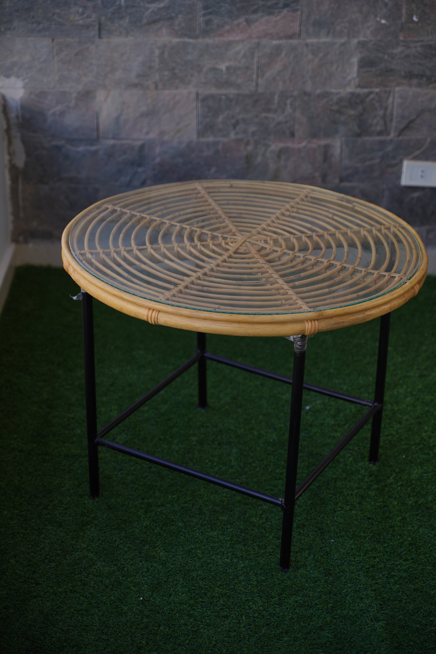 Outdoor Bamboo Round Table – Handcrafted Rattan Top with Black Metal Legs