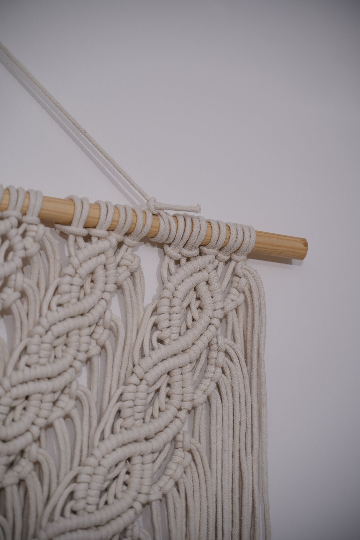 Grooma - Macrame wall hanger