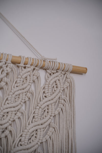 Grooma - Macrame wall hanger